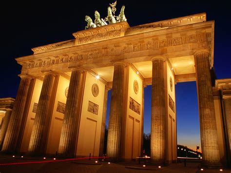 Puerta De Brandenburgo Testigo Mudo De La Historia De Berlín