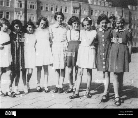 Anne Frank 1929 1945 Ngerman Jewish Diarist Anne Second From Left