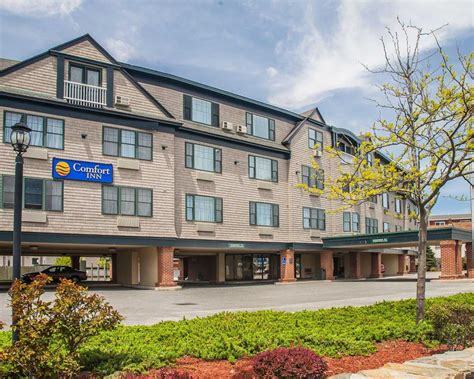 At our hotel just steps from the ocean and the shops and restaurants of newport beach, california, your only concern will be which. Comfort Inn at Newport Beach in Middletown, RI - (401) 619 ...