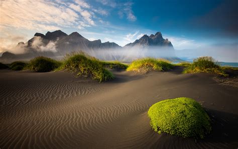 Iceland Beautiful Scenery Mountains Beach Moss Sand
