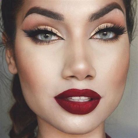 40 Christmas Makeup Ideas That Are In Trend Red Lip Makeup Holiday