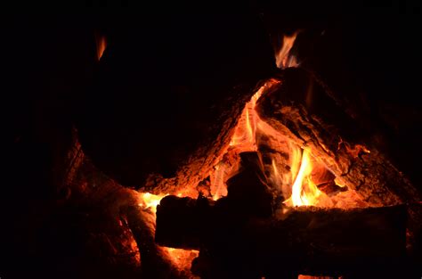 Wallpaper Id 591817 Fire Wood Red Bonfire Close Up Inferno