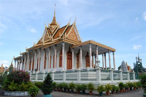 8 Cool Things To Do In Phnom Penh Travel Guide Gamintraveler