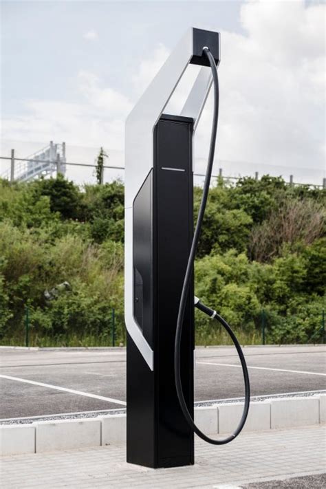porsche installs first ultra fast 350 kw ev charging station electrek