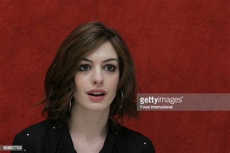 Anne Hathaway Portrait Session Photos And Premium High Res Pictures