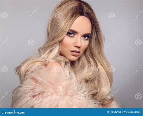 Ombre Blond Hairstyle Beauty Fashion Blonde Portrait Sexy Woman Wears In Pink Fur Coat