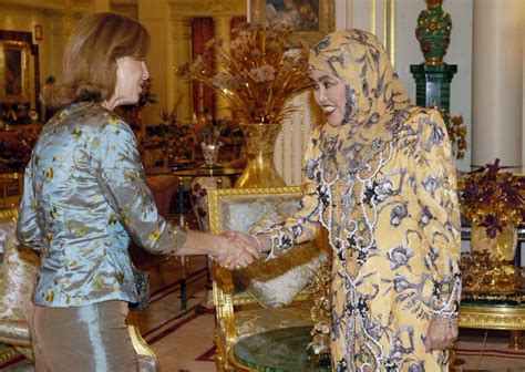 Brunei Resources Photographs Of Her Majesty Raja Isteri