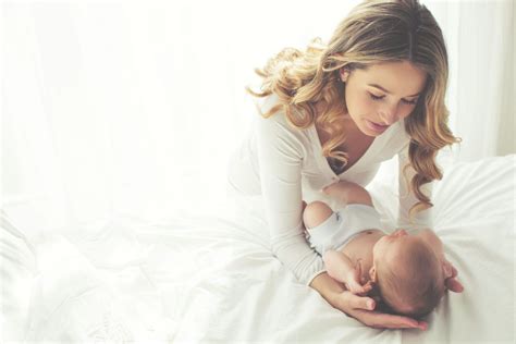 How To Create A Postpartum Recovery Kit That Every New Mom Wishes She