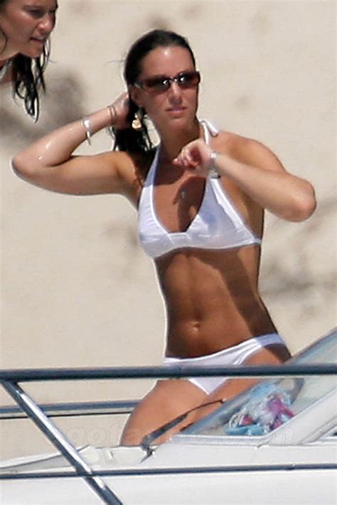 Hot Candy Girls Kate Middleton On Bikini With Prince William On Caribbean