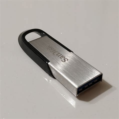 Sandisk Ultra Flair 32gb Usb 30 Flash Bellek Teknoseyir