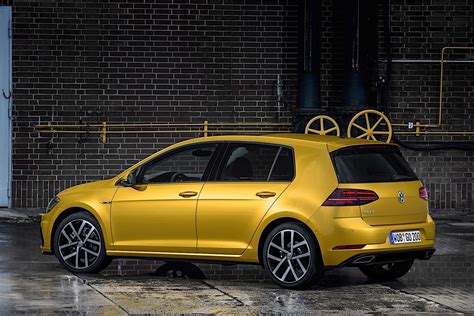 Volkswagen Golf Vii 5 Doors Specs And Photos 2017 2018 2019