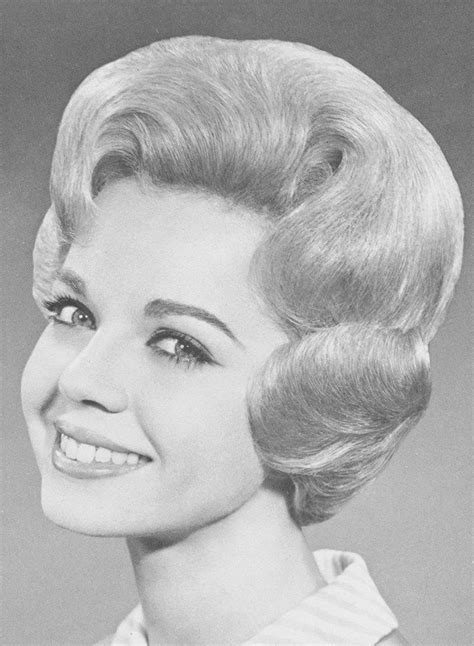 Vintage Pic 60s Hair Big Hair Hair Salon Bouffant Hair Teased Hair