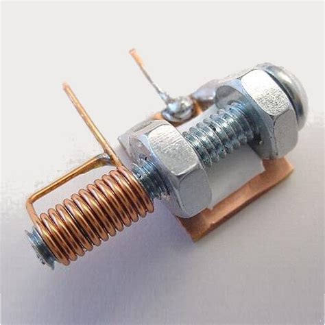 You will need to solder it to enhance the grip. Make Your Own Simple VHF Tuning Capacitor | Diy ...