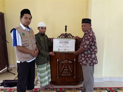 Investasi Akhirat Melalui Wakaf Mimbar Masjid Yayasan Amal Jariyah