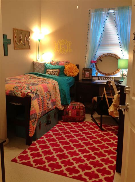10 Ways To Decorate Your Dorm Room Her Campus