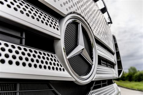 Daimler Trucks D In Cio Aos Testes Do Mercedes Benz Genh Truck
