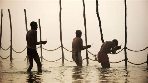 Millions Of Hindus Cleanse Sins In River Ganges