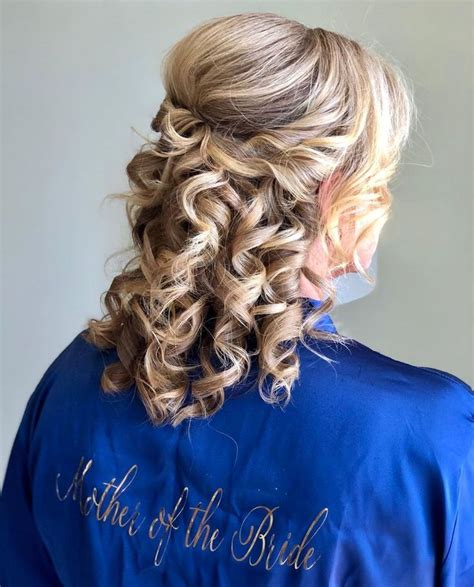 Stunning Mother Of The Bride Hairdos For Shoulder Length Hair
