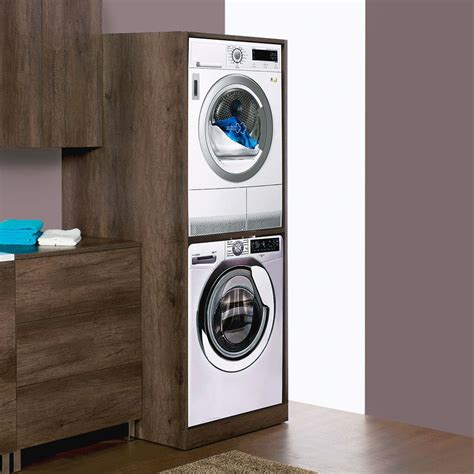 Le palline, insieme alla potenza della lavatrice, hanno un'azione districante e di sfregamento sui tessuti: Colonna lavatrice/asciugatrice Unika | LMC Srl