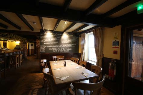 The property comes unfurnished and compromises. Romantic restaurants for St Valentine's Day in Kent 2017