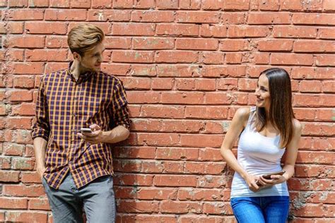 How To Tell If A Guy Is Flirting With You 7 Signs To Watch Out For