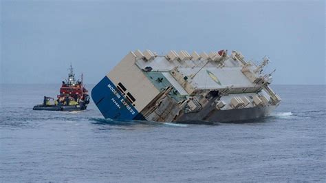 Disasters At Sea Involving Car Carrier Ships Drivemag Boats Car