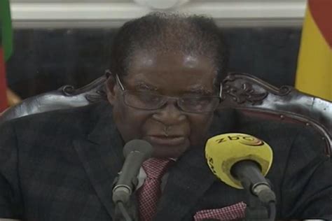 Robert Mugabe Keeps Zimbabwe Waiting As He Refuses To Resign Presidency The Independent The