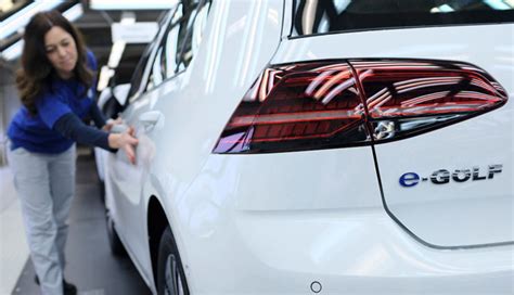 Autoverband VDA Deutsche Hersteller bei Elektroautos immer stärker