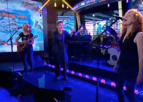 Watch Case Lang Veirs Play Atomic Number On Good Morning America