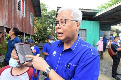 Yaakob, minister datuk seri, malaysia, domestic trade, consumerism minister datuk, cooperatives and consumerism, kuala lumpur, free people. DAP-Anwar ban stays, top Umno leaders say as PAS warns ...