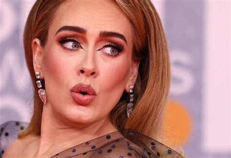 Album Van Adele Verkocht Het Best In 2021 The Weeknd Had Opnieuw Meest Gestreamde Nummer Foto