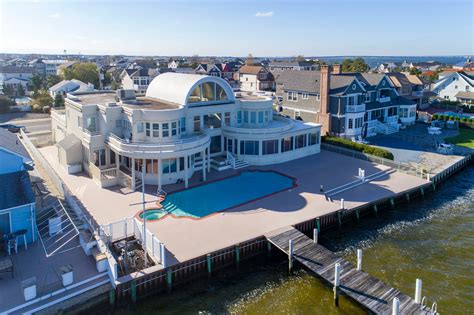 Joe Pesci Lists Waterfront New Jersey Mansion For 65 Million