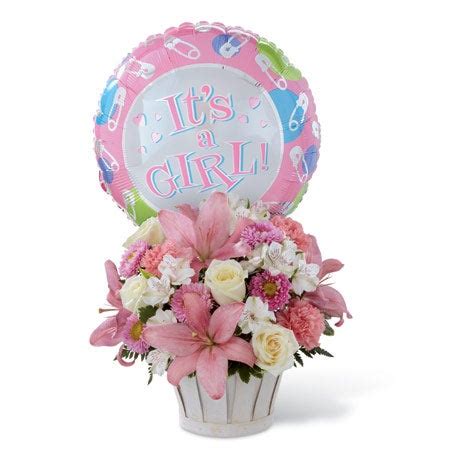 A thoughtful gift for busy new mums and dads, our new baby flowers are a gorgeous way to welcome a little bundle of joy into the world! Baby Girl Welcome Gift at Send Flowers