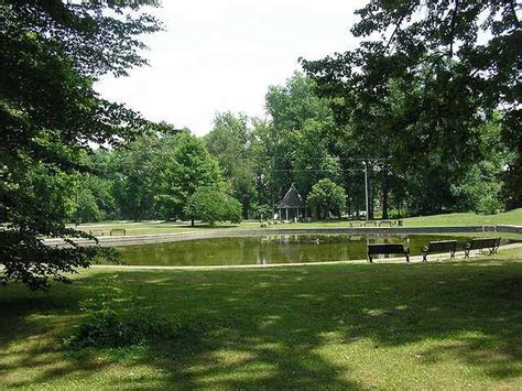 Prettiest Parks In Louisville Kentucky