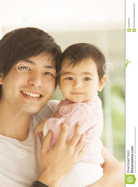Padre E Hija Japoneses Felices Foto De Archivo Imagen De