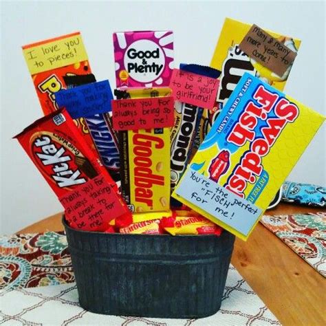 Women give men chocolate, not the. Candy bouquet with candy puns for our anniversary! :) | Candy puns, Valentines day puns, Bff ...