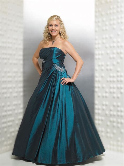 Perfect Prom Dresses for the Full Figured Girl | HubPages