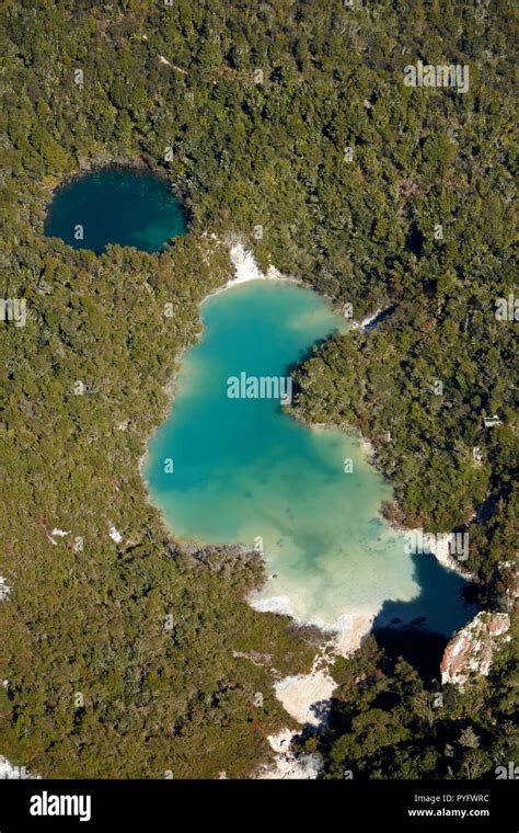 Crater Lakes High Resolution Stock Photography And Images Alamy