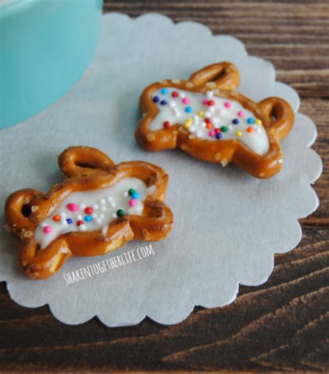 Easy Adorable Chocolate Filled Bunny Pretzels For Easter Easter Sweet