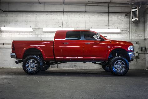 Spare tire on rear bumper! Used 2011 Dodge Ram 2500 Laramie 4x4 Truck For Sale ...