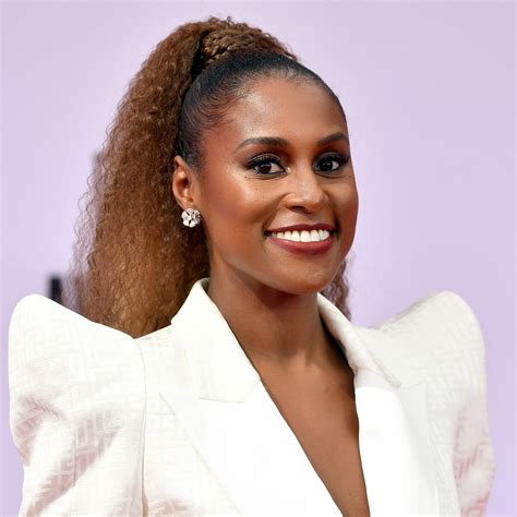 Issa Rae Fiance Issa Rae Sparks Engagement Rumors With Ring Photo In