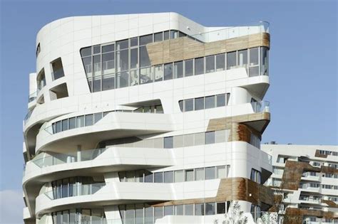 Essendo amanti del quartiere citylife abbiamo apprezzato, tra le storie instagram di chiara ferragni, alcune immagini del nuovo appartamento fedez e chiara lasciano il vecchio loft di 270mq in affitto alla cifra di 10.000€ al mese, spese di condominio incluse. Chiara Ferragni e Fedez, dove vivono. La casa da sogno ...