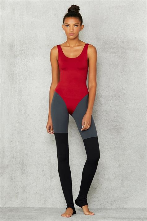 How To Wear A Leotard With Leggings On Its Neck