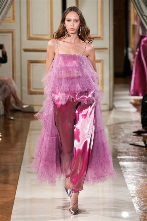 Giorgio Armani Privé Haute Couture Fall Winter 2021 2022 RUNWAY
