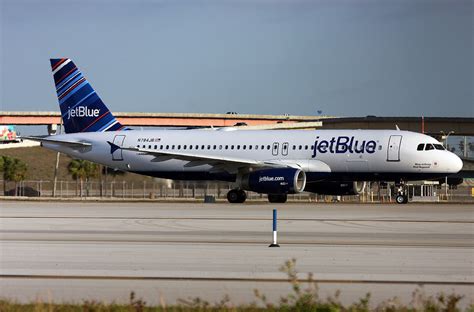 Jetblue A320 At Boston On Oct 23rd 2017 Bird Strike Aeroinside