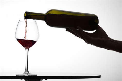 Consejos Para Servir El Vino Como Un Profesional