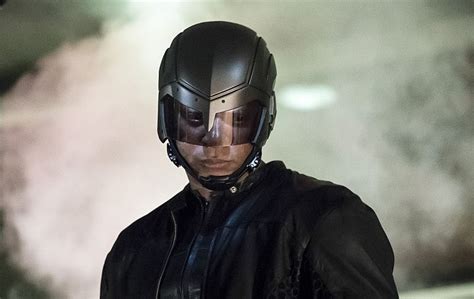 Arrow Reveals First Look At Vigilante Costume Dc Tv