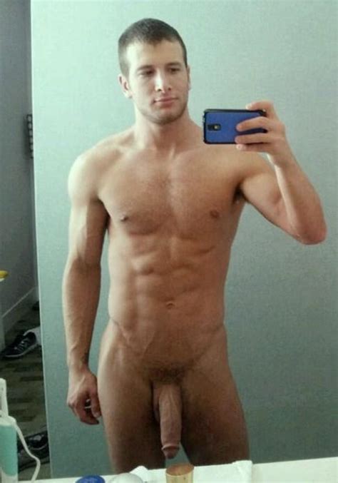 Hung Nude Men Selfies