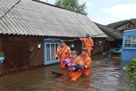 Raste Broj Rtava U Poplavama U Sibiru Nastradale Osobe Vi E Od