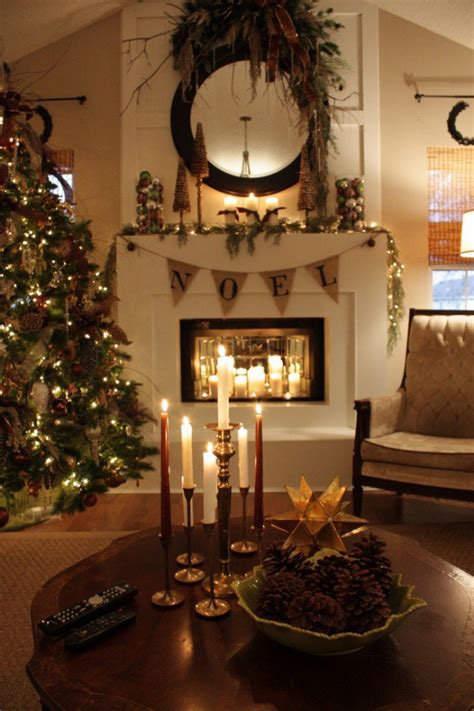 Rustic home furnishings draw their inspiration from the adirondack and western regions of the u.s., where custom rustic furniture draws from the natural elements of these rural locales. 31 Captivating Indoor Rustic Christmas Decor Ideas ...